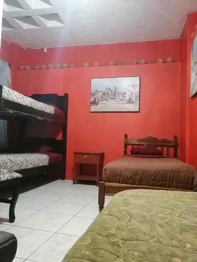 Escocie - Quito Otel Dış mekan fotoğraf