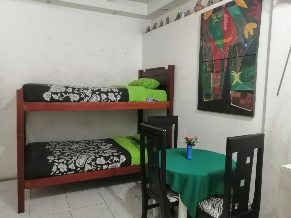 Escocie - Quito Otel Dış mekan fotoğraf